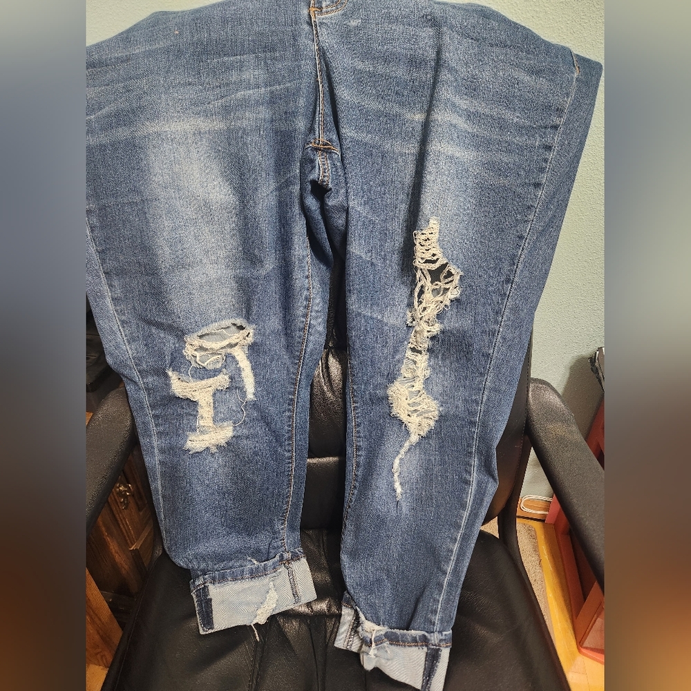 Women's Blue Distressed Skinny Jeans